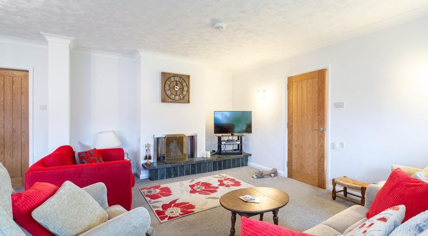 Photo of 3 Bed in Holt