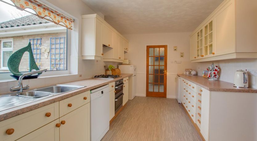 Photo of 3 Bed in Holt