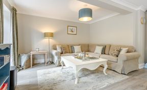 Photo of 3 Bed in Knapton