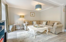 Photo of 3-bed-in-knapton