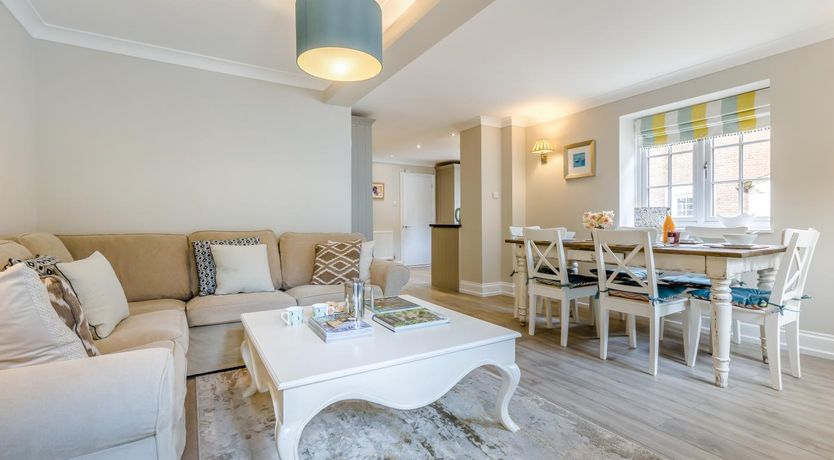 Photo of 3 Bed in Knapton