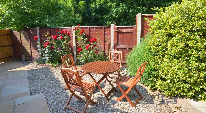 Photo of 2 Bed in Holt