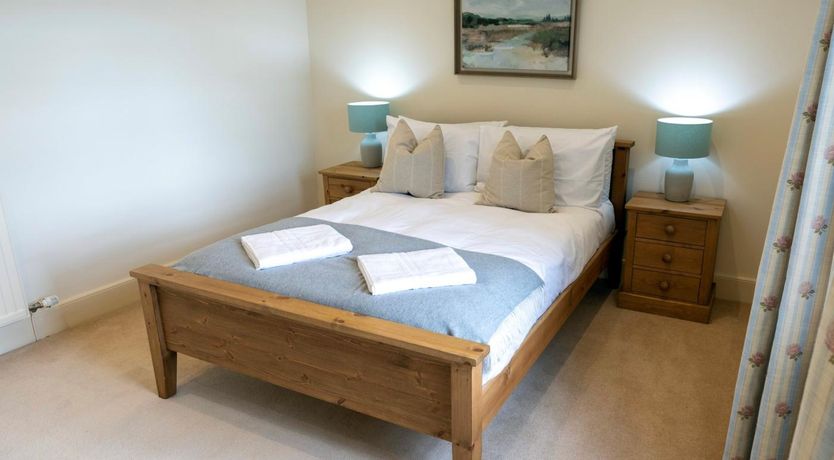 Photo of 5 Bed in Perth
