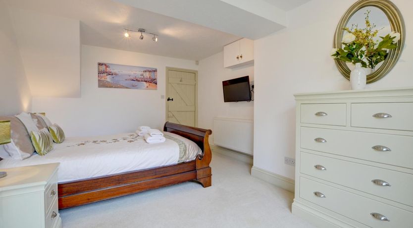Photo of 4 Bed in Braunton
