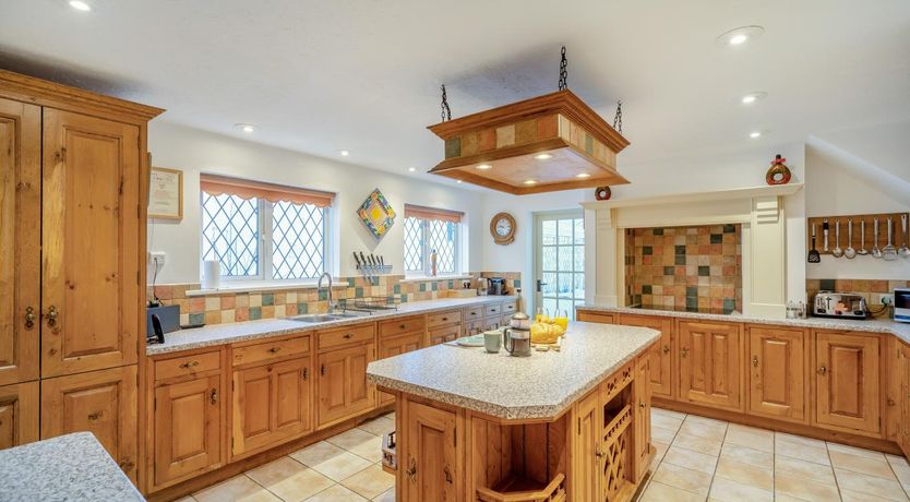 Photo of 4 Bed in Braunton