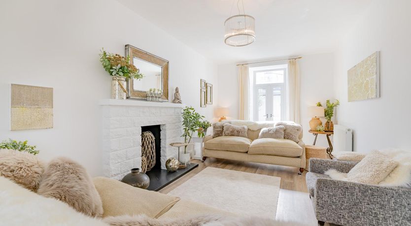 Photo of 6 Bed in Pwllheli