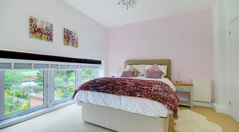 Photo of 4 Bed in Stanhoe