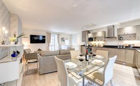 Photo of 2 Bed in Dartmouth