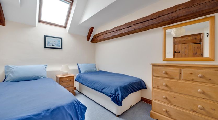 Photo of 4 Bed in Holt