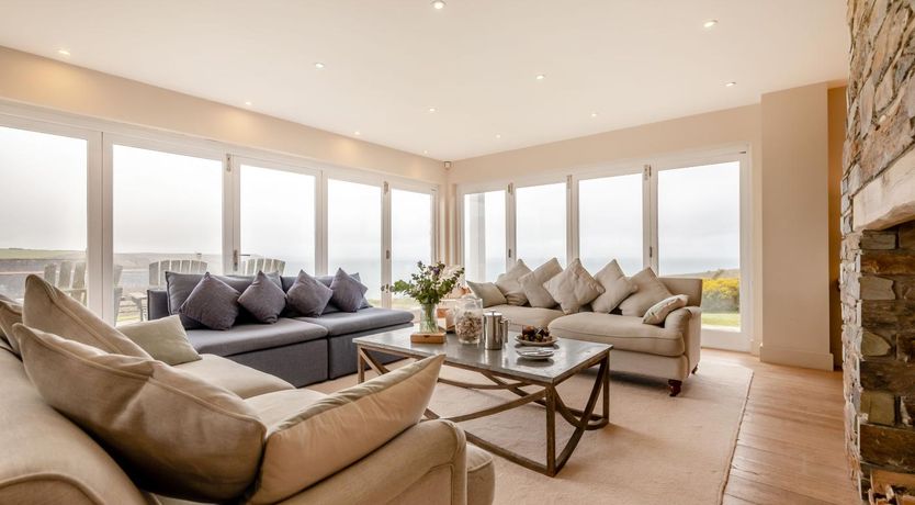 Photo of 4 Bed in Porthtowan