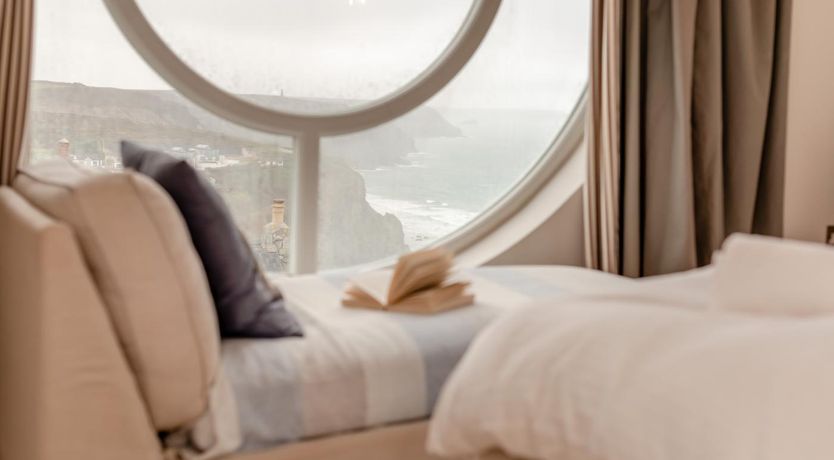 Photo of 4 Bed in Porthtowan