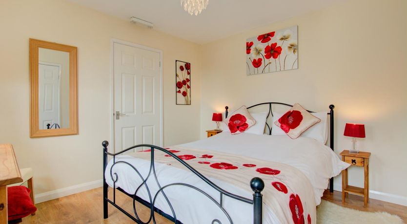 Photo of 2 Bed in Blofield Heath