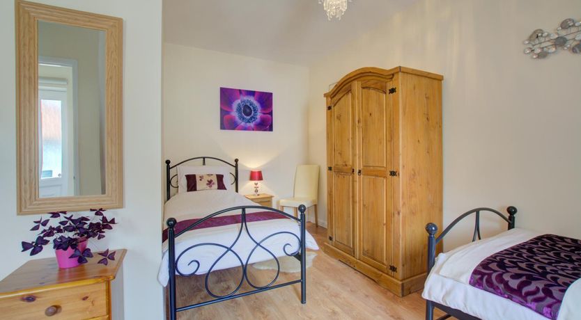 Photo of 2 Bed in Blofield Heath