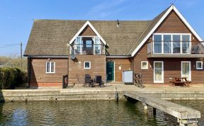 Photo of 3 Bed in Horning