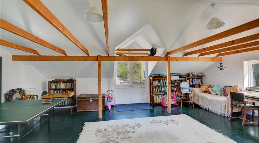 Photo of 2 Bed in Whitland