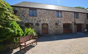 Photo of 4 Bed in Slapton,