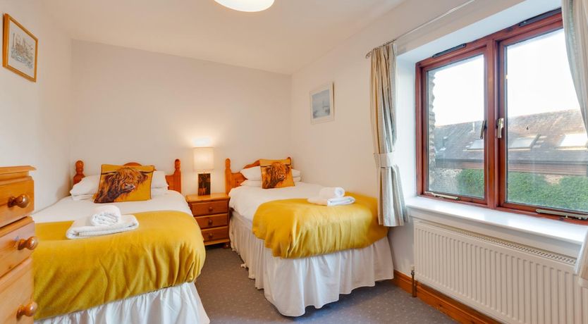Photo of 4 Bed in Slapton,