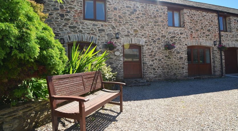 Photo of 4 Bed in Slapton,