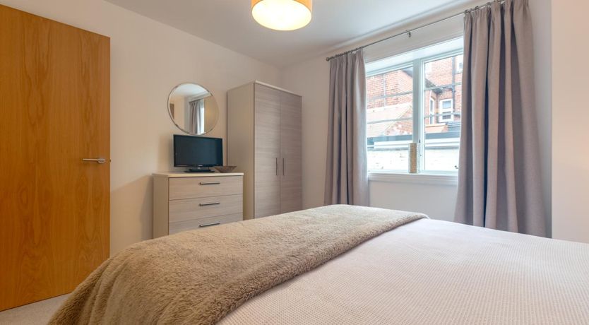 Photo of 2 Bed in Whitby