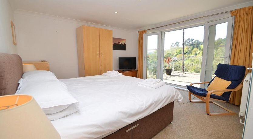 Photo of 2 Bed in Kingswear