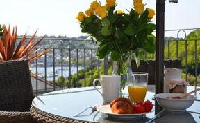 Photo of 2 Bed in Kingswear
