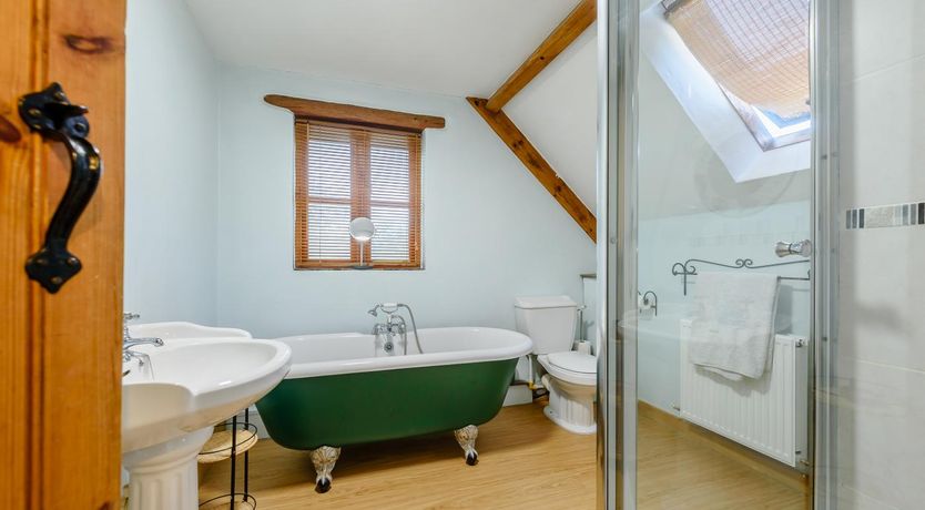 Photo of 3 Bed in Manorbier