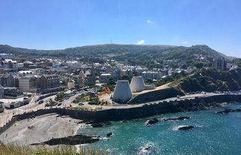 2 Bed in Ilfracombe Holiday Home