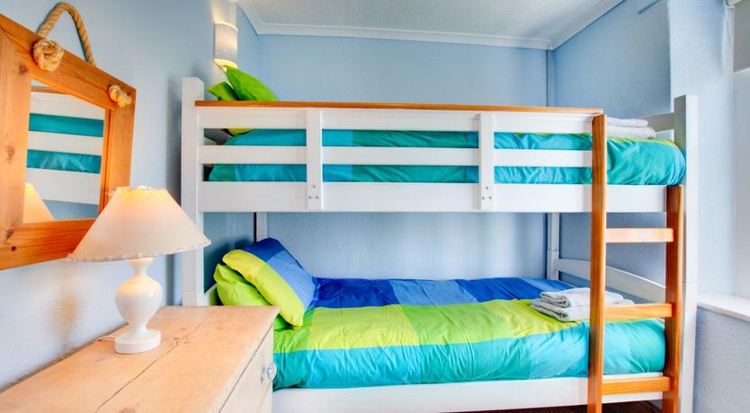Photo of 2 Bed in Docking