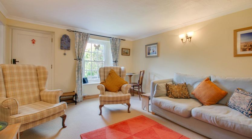 Photo of 2 Bed in Docking