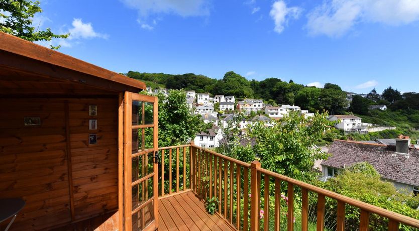 Photo of 4 Bed in Dartmouth