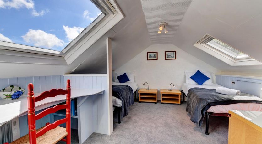 Photo of 4 Bed in Dartmouth