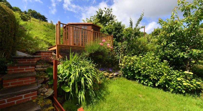 Photo of 4 Bed in Dartmouth