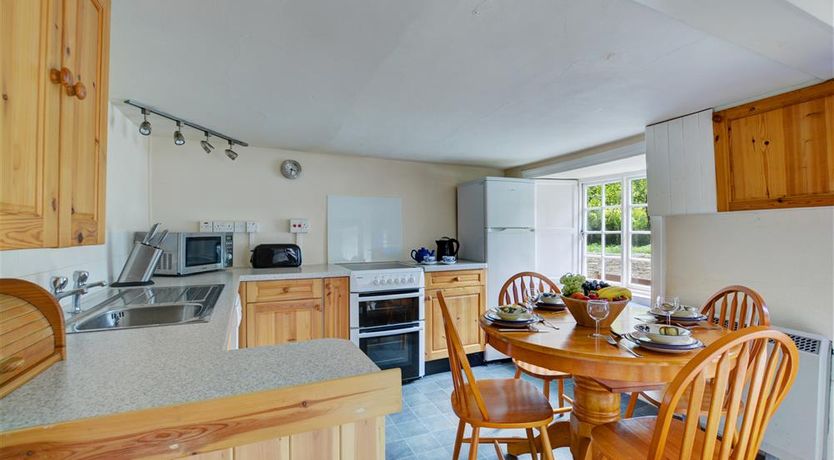 Photo of 3 Bed in Lostwithiel