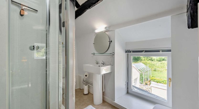 Photo of 1 Bed in Llandysul