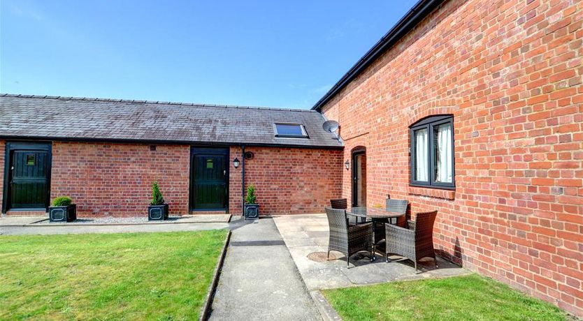 Photo of 2 Bed in Llandinam