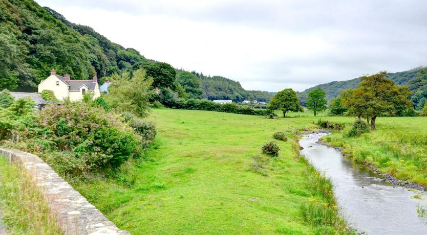 Photo of 3 Bed in Fishguard