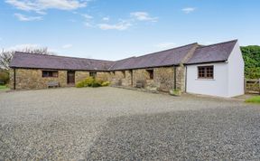 Photo of 2 Bed in Little Haven