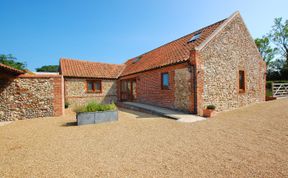 Photo of 4 Bed in Thursford