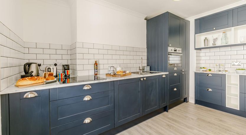 Photo of 1 Bed in Looe