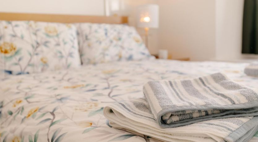 Photo of 1 Bed in Looe