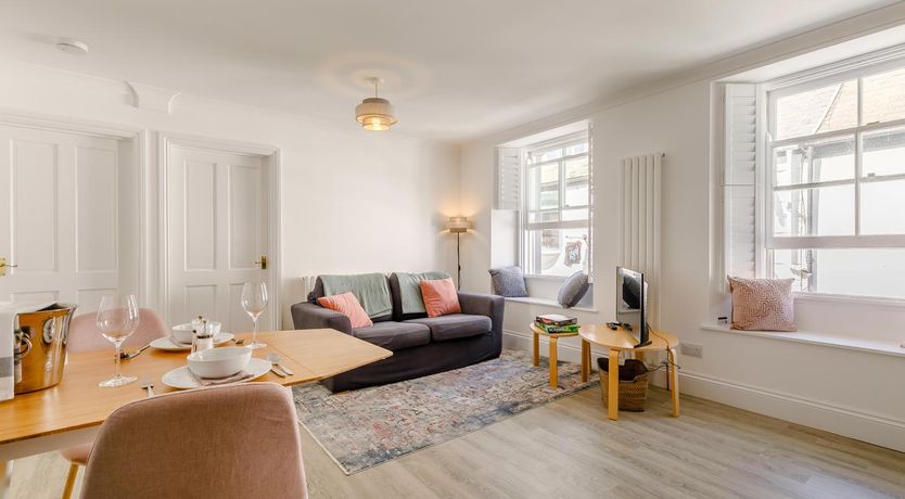 Photo of 1 Bed in Looe