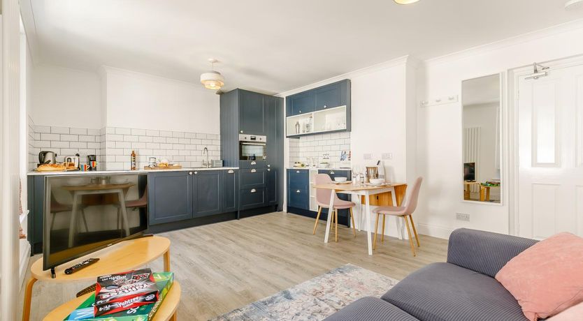 Photo of 1 Bed in Looe