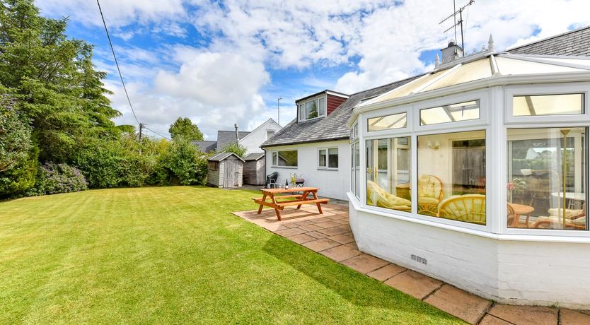 Photo of 4 Bed in Pwllheli