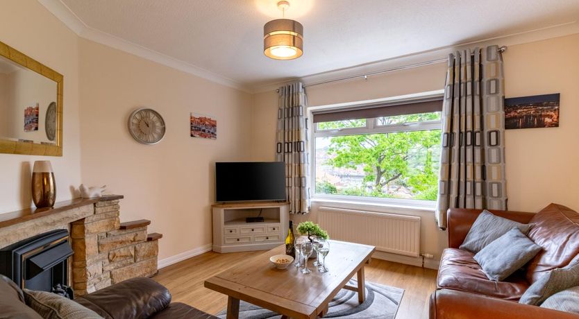 Photo of 2 Bed in Whitby