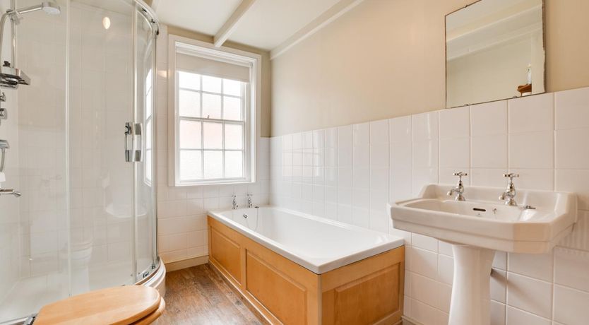 Photo of 2 Bed in Whitby