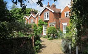 Photo of 3 Bed in Woodbridge