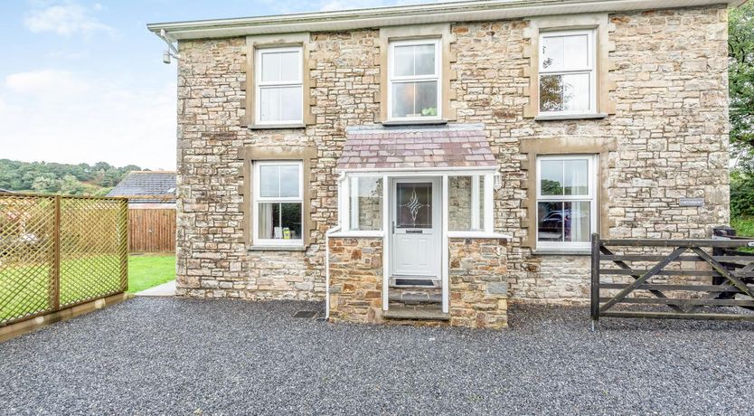 Photo of 2 Bed in Llandysul