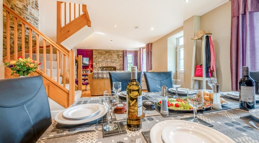 Photo of 2 Bed in Llandysul