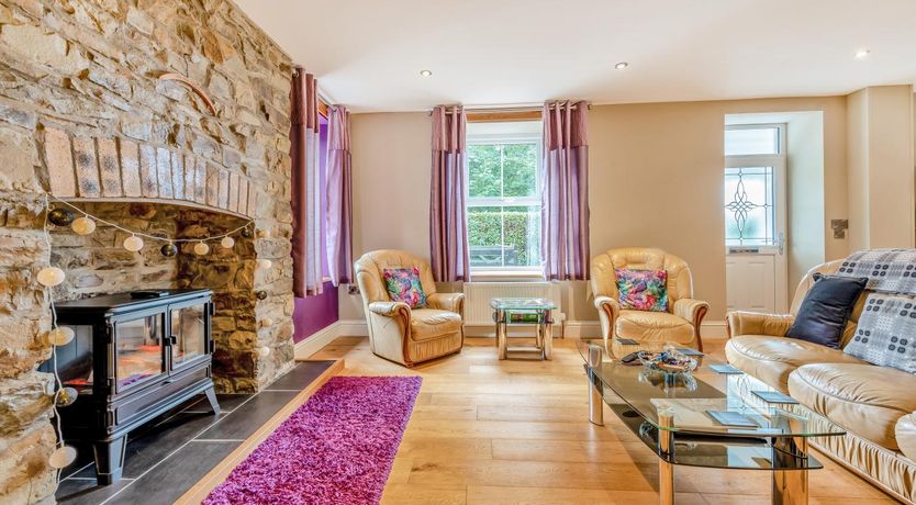 Photo of 2 Bed in Llandysul