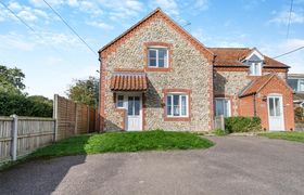 Photo of 3-bed-in-little-walsingham-1